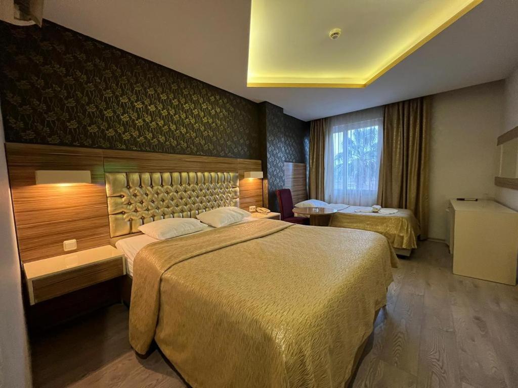 Grand Ezel Hotel Mersin  Bagian luar foto