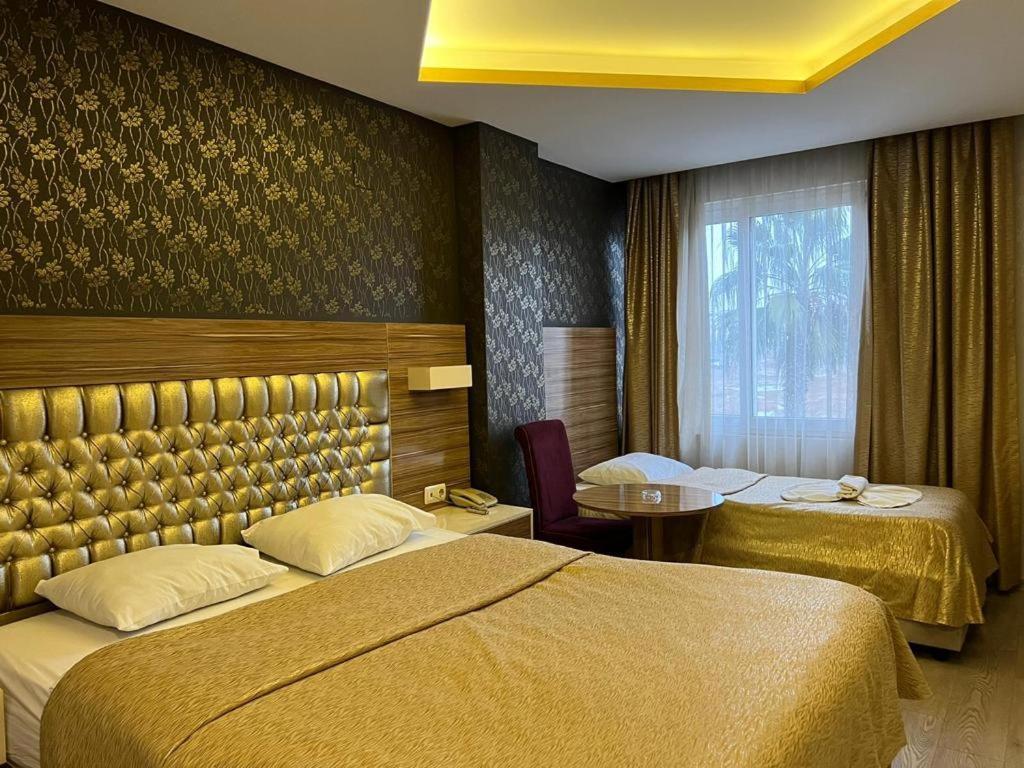 Grand Ezel Hotel Mersin  Bagian luar foto